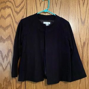 Newport News Women’s Coat. Size 6. Half length